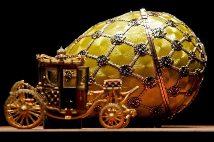 Jajko koronacyjne Faberge. Fot. PAP/EPA