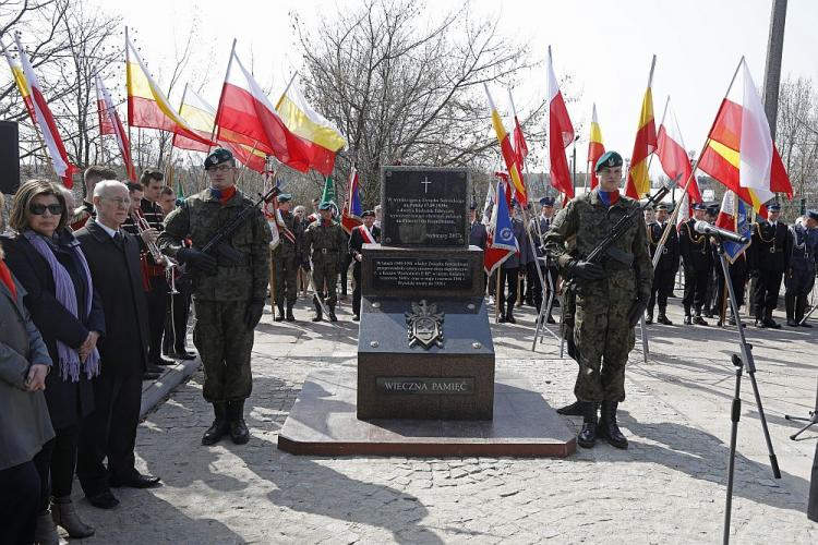 Odsłonięcie pomnika "Znaku Pamięci Polskiej Golgoty Wschodu" przy Dworcu Fabrycznym w Białymstoku. Fot. PAP/A. Reszko