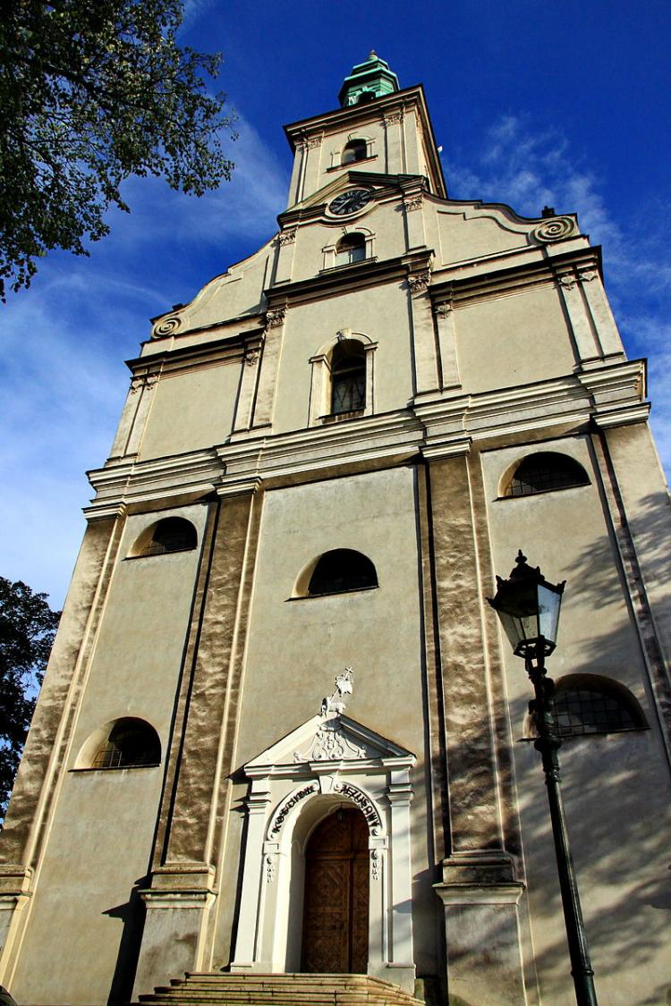 Fasada Kościoła Jezusowego w Cieszynie. Źródło: Wikimedia Commons