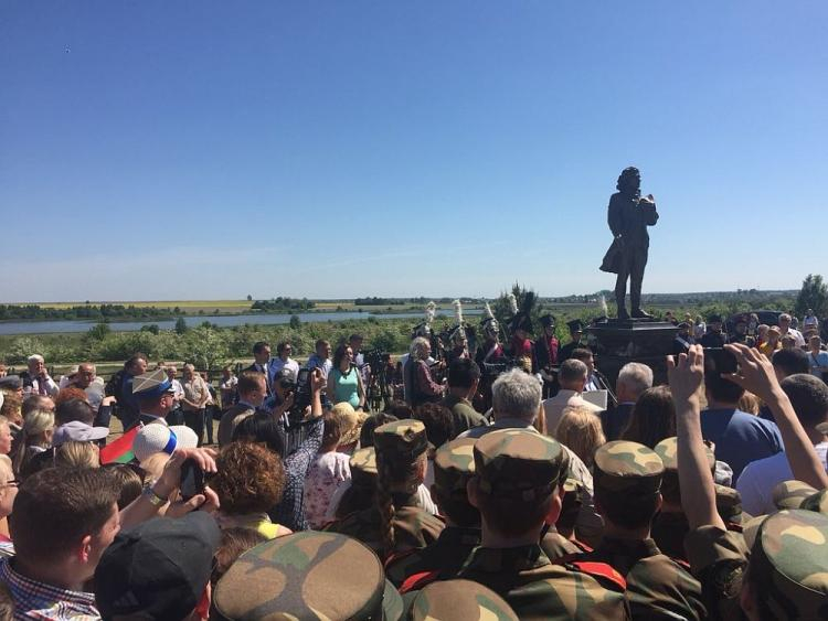 Uroczystość odsłonięcia pomnika Tadeusza Kościuszki w Mereczowszczyźnie w obwodzie brzeskim. Źródło: Ambasada RP na Białorusi 
