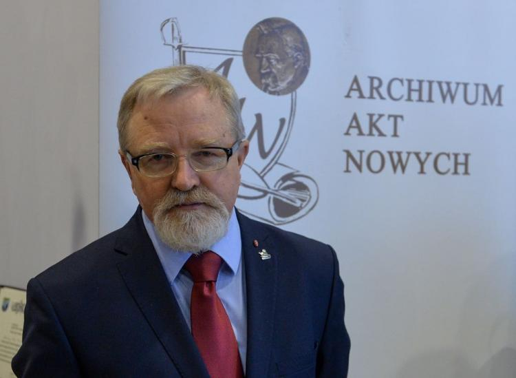 Dyrektor Archiwum Akt Nowych Tadeusz Krawczak. Fot. PAP/M. Obara