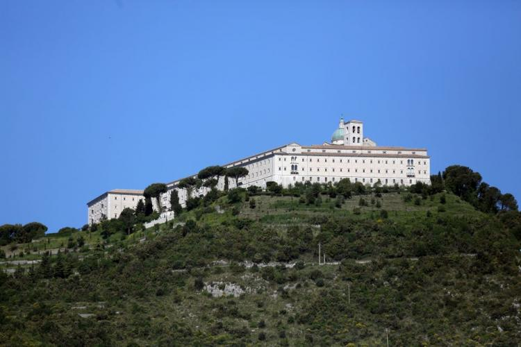 Widok na klasztor na Monte Cassino, 2014 rok. Fot. PAP/L. Szymański