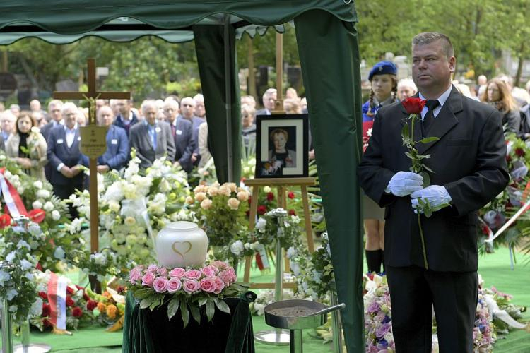 Uroczystości pogrzebowe Olgi Krzyżanowskiej na Cmentarzu Srebrzysko w Gdańsku. Fot. PAP/A. Warżawa