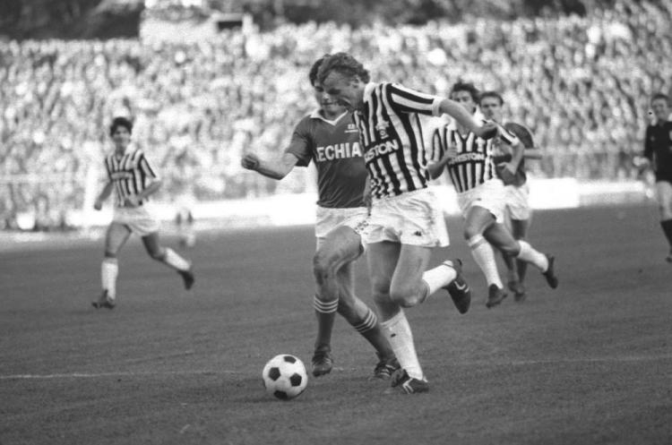 Mecz piłki nożnej Lechia Gdańsk - Juventus Turyn, 1983 rok. Fot. PAP/S. Kraszewski
