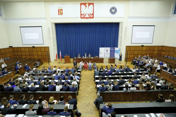 Parlament Dzieci i Młodzieży w Audytorium Maximum Uniwersytetu Warszawskiego Fot. PAP/A. Guz