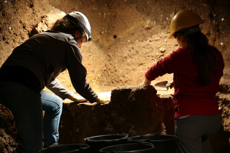 Archeolodzy w Jaskini Perspektywicznej. Fot. M. Krajcarz 