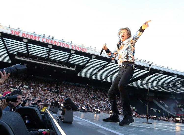 Mick Jagger (The Rolling Stones) podczas koncertu na stadionie Old Trafford w Manchesterze, Anglia. Czerwiec 2018. Fot. PAP/EPA/N. Roddis