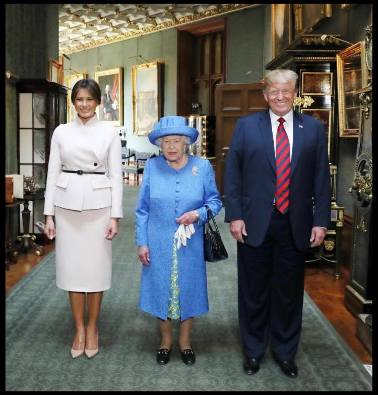 Pierwsza dama Melania Trump i prezydent Donald Trump podczas wizyty u królowej Elżbiety II w Windsor Castle, Berkshire, Wlk. Brytania. 13 07 2018. Fot. PAP/EPA/STR 