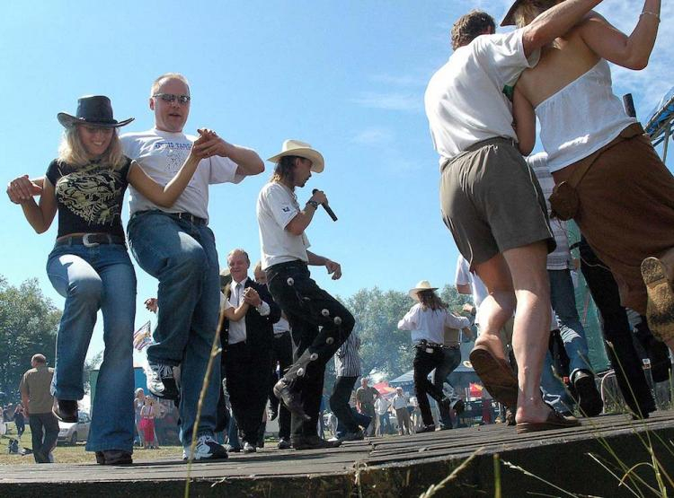 Western Piknik w Sułominie. Fot. PAP/J. Undro