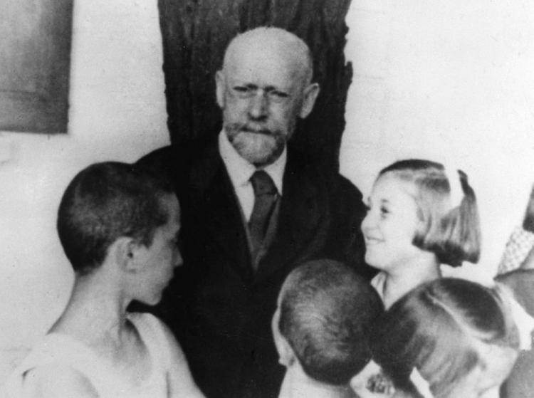 Janusz Korczak. Fot. PAP/CAF/archiuwum