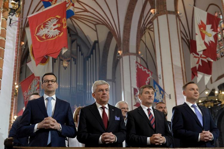 Premier Mateusz Morawiecki, marszałek Senatu Stanisław Karczewski, marszałek Sejmu Marek Kuchciński, prezydent Andrzej Duda podczas mszy św. w bazylice archikatedralnej p.w. Męczeństwa św. Jana Chrzciciela w Warszawie, 13 bm. Msza poprzedziła obrady Zgromadzenia Narodowego, mającego uczcić 550-lecie polskiego parlamentaryzmu i 100-lecie odzyskania niepodległości. Fot. PAP/M. Obara