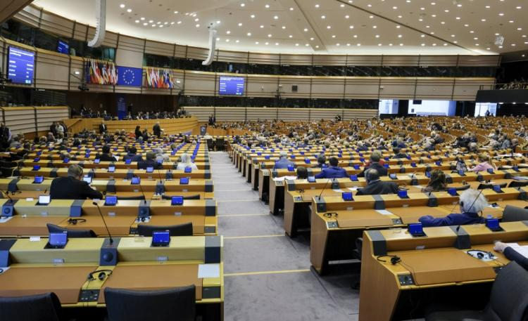 Sala plenarna Parlamentu Europejskiego. Fot. PAP/EPA/O. Hoslet