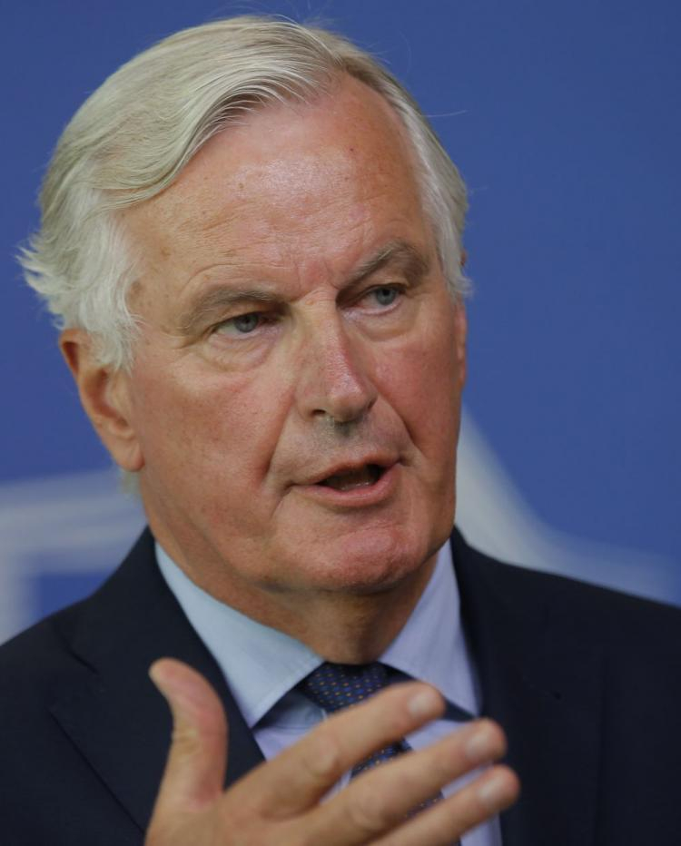 Michel Barnier podczas konferencji prasowej dotyczącej wyjścia Wielkiej Brytanii z UE. Bruksela, 21 sierpnia br. Fot. PAP/EPA/O. Hoslet