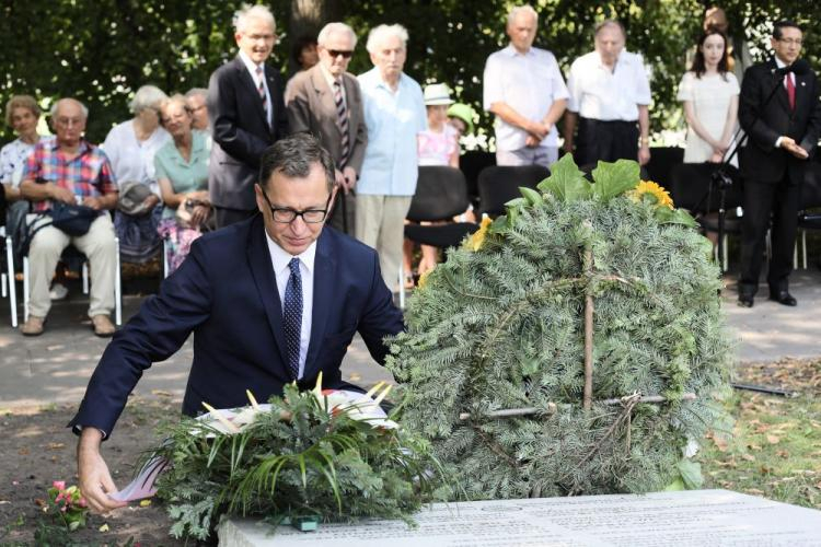 Prezes IPN Jarosław Szarek podczas uroczystości związanych z Dniem Niepodległości Indii. Fot. PAP/L. Szymański