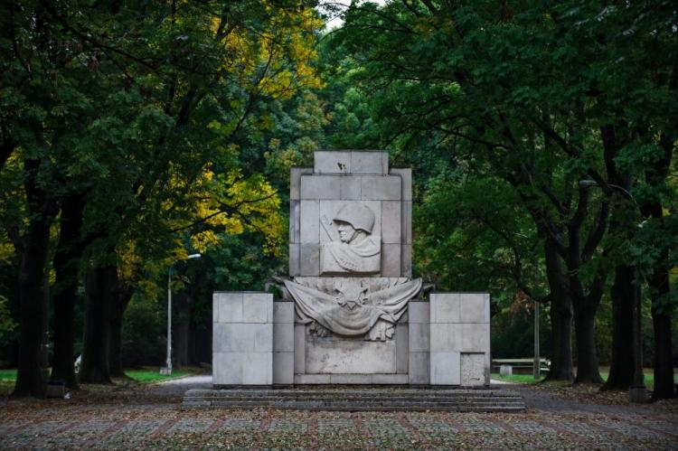 Pomnik Wdzięczności Żołnierzom Armii Radzieckiej w Parku Skaryszewskim w Warszawie. Fot. PAP/M. Obara
