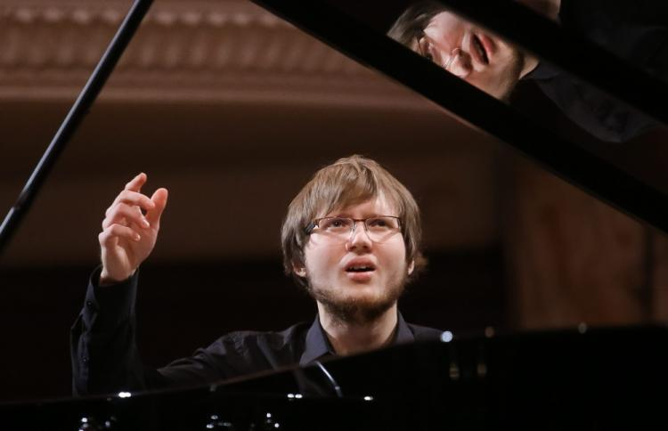 Pianista Krzysztof Książek, 2015 r. Fot. PAP/P. Supernak