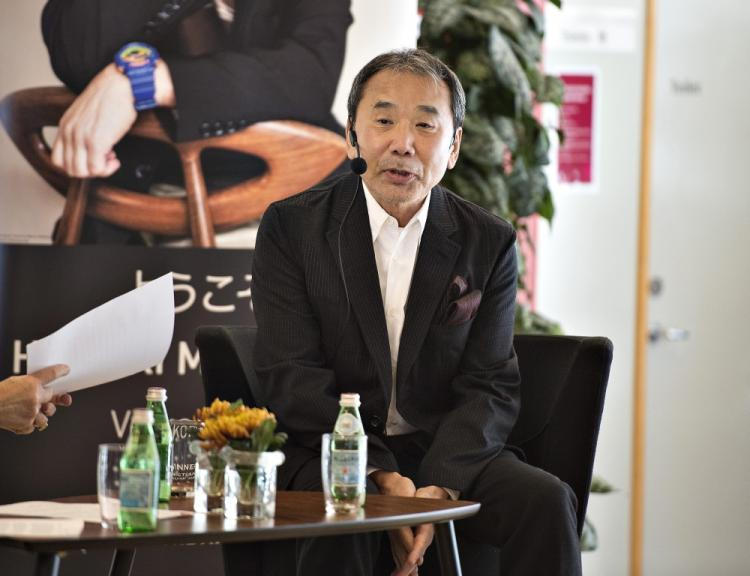 Pisarz Haruki Murakami, 2016 r. Fot. PAP/EPA