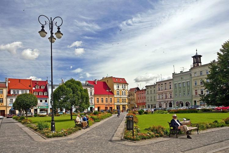 Głuchołazy - rynek w centrum miasta. Fot. PAP/J. Ochoński