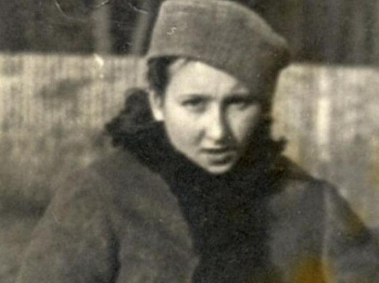 Danuta Siedzikówna. Podlasie, zima 1942 r. Źródło: IPN