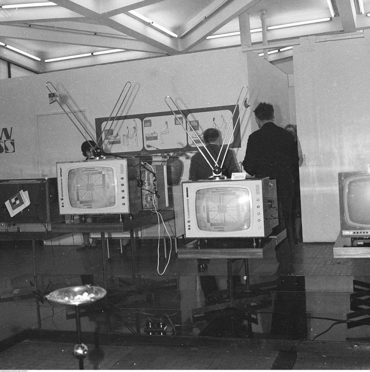 Telewizory "Neptun 311". 1969 r. Fot. NAC