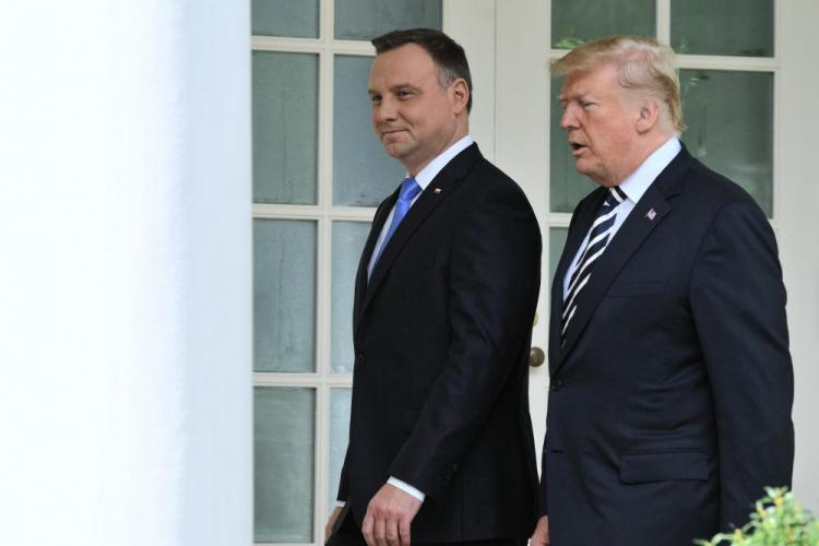 Waszyngton, Stany Zjednoczone Ameryki, 18.09.2018. Prezydent Stanów Zjednoczonych Ameryki Donald Trump (P) oraz prezydent RP Andrzej Duda (L) podczas spotkania w Białym Domu. Fot. PAP/R. Pietruszka