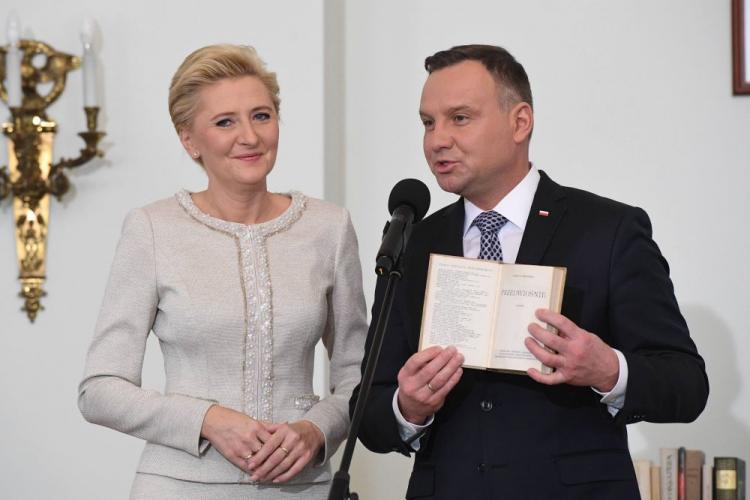 Prezydent Rzeczypospolitej Polskiej Andrzej Duda wraz z Małżonką Agatą Kornhauser-Dudą zainaugurowali akcję Narodowe Czytanie 2018. Fot. PAP/R. Pietruszka