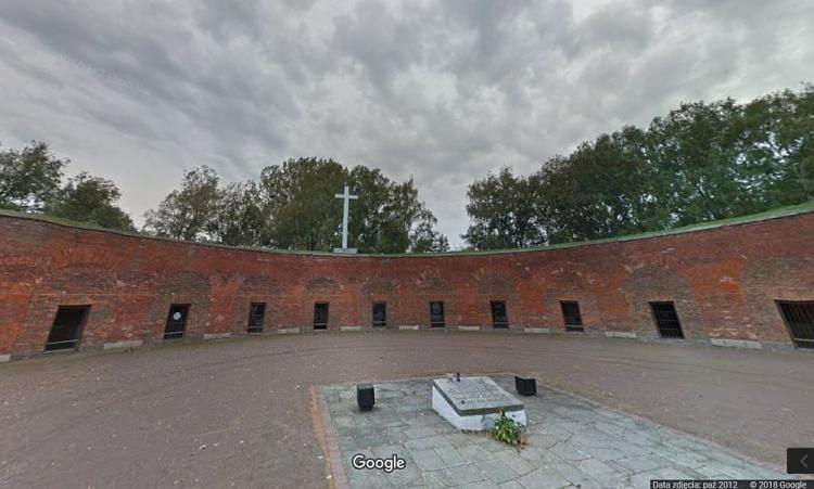 Rotunda Zamojska. Źródło: Google Maps - Street View