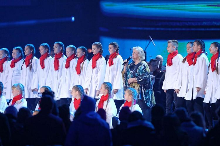 Stanisława Celińska podczas Koncertu dla Niepodległej na stadionie PGE Narodowy w Warszawie. Fot. PAP/P. Supernak