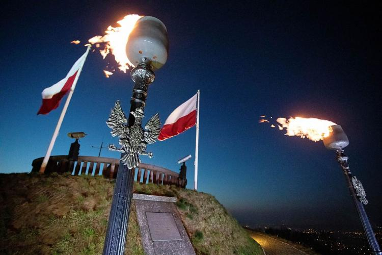 Płomień niepodległości zapalony na Kopcu Kościuszki w Krakowie. 10.11.2018. Fot. PAP/J. Graczyński