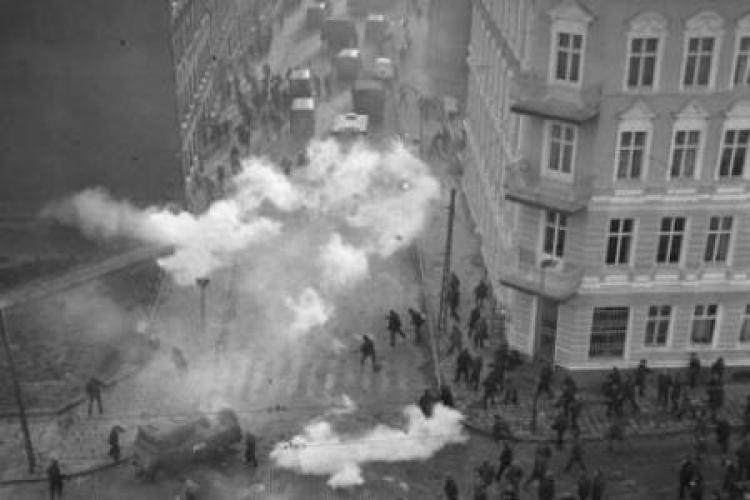 Zamieszki w grudniu 1970 r. Fot. PAP/A. Witusz