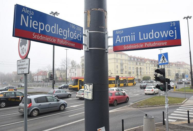 Aleja Armii Ludowej w Warszawie. Fot. PAP/R. Pietruszka