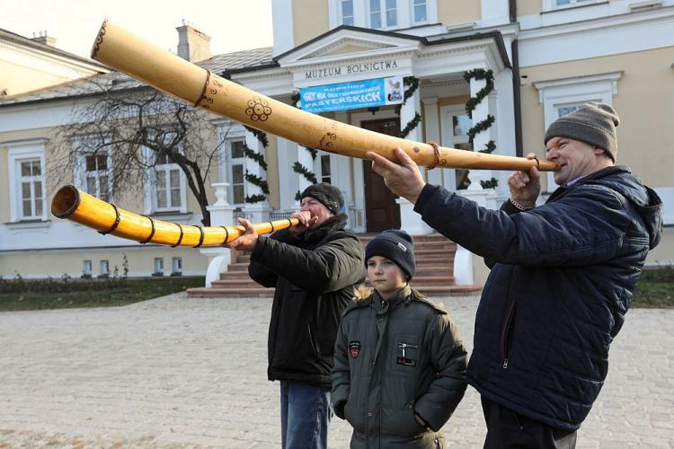 38. Konkurs Gry na Instrumentach Pasterskich im. Kazimierza Uszyńskiego w Muzeum Rolnictwa im. ks. Krzysztofa Kluka w Ciechanowcu. Fot. PAP/A. Reszko