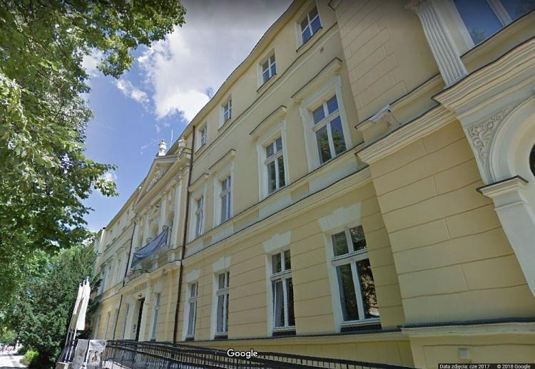 Gmach Muzeum Ziemi Lubuskiej w Zielonej Górze. Źródło: Google Maps - Street View