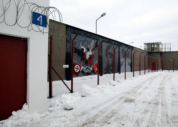 Powstające Muzeum Żołnierzy Wyklętych w Ostrołęce w budynkach dawnego aresztu śledczego. 2016 r. Fot. PAP/T. Waszczuk