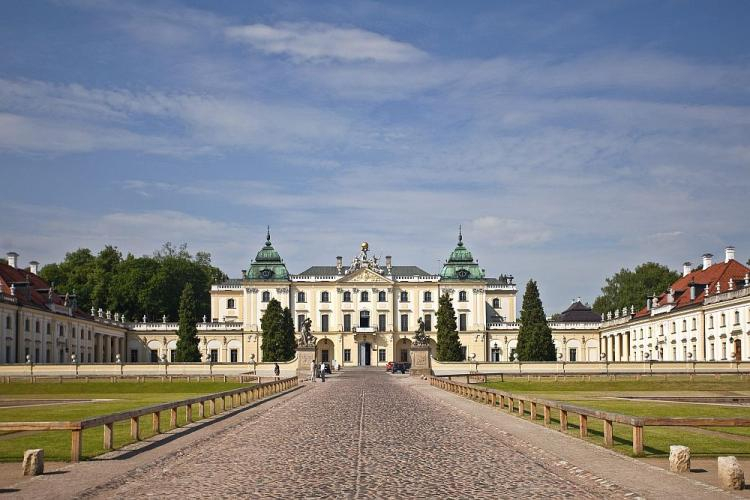 Barokowy zespół pałacowo-parkowy Branickich w Białymstoku. Fot. PAP/J. Ochoński