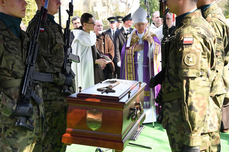  Metropolita krakowski abp Marek Jędraszewski podczas uroczystości pogrzebowych Stanisława Ludzi ps. Harnaś w Krakowie. Fot. PAP/J, Bednarczyk