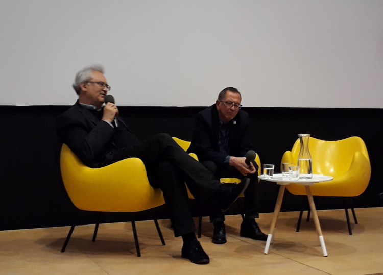 Prof. Włodzimierz Bolecki (L) oraz reżyser Andrzej Titkow podczas panelu w Domu Spotkań z Historią. Źródło; Archiwum prywatne A.K. 