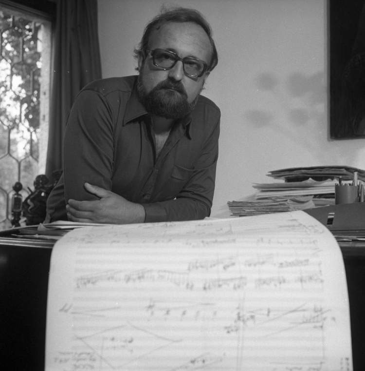 Kraków 08.1973. Kompozytor, dyrygent i pedagog muzyczny Krzysztof Penderecki w swoim domu na Woli Justowskiej. PAP/H. Weinberg