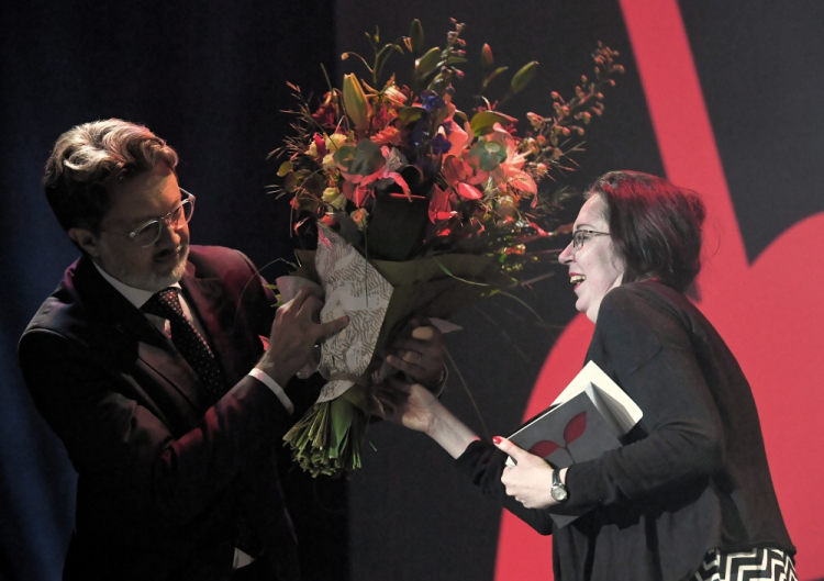 Kraków, 09.06.2019. Poetka Marta Podgórnik odbiera nagrodę im. W. Szymborskiej. Fot. J. Bednarczyk 