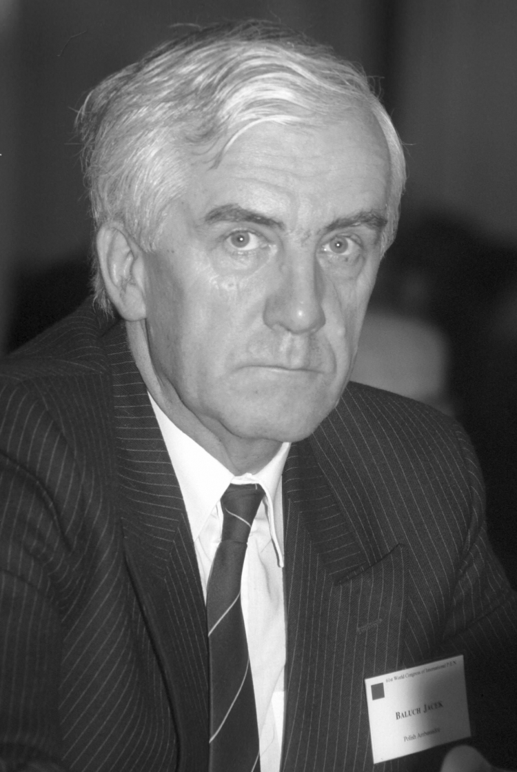 Jacek Baluch, językoznawca, literaturoznawca i tłumacz, a także pierwszy ambasador Polski w Pradze po 1989 r. Fot. PAP/CTK