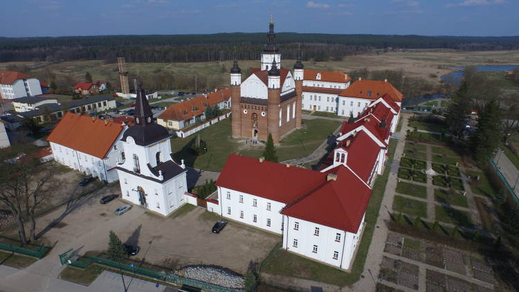 Supraś (woj. podlaskie), 11.04.2015. Monaster Zwiastowania Przenajświętszej Bogurodzicy i św. Apostoła Jana Teologa. Fot. PAP/L. Wdowiński