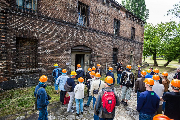 Dni Twierdzy Poznań: zwiedzanie Przyczółka Mostowego na terenie Elektrociepłowni. 2015 r. Fot. PAP/M. Zakrzewski