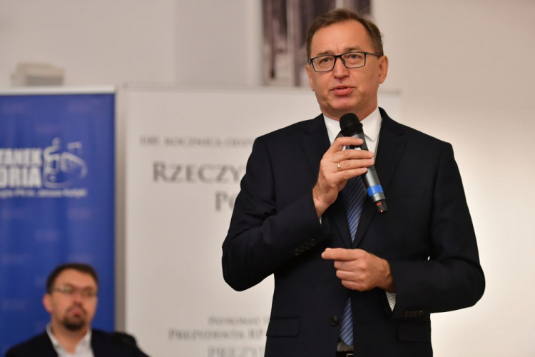 Prezes IPN Jarosław Szarek podczas otwarcia międzynarodowej konferencji „Nie tylko Gestapo i NKWD… Niemieckie i sowieckie instytucje i ich rola w represjach wobec obywateli polskich w latach II wojny światowej”. Fot. PAP/J. Szarek