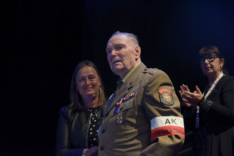 Żołnierz AK Eugeniusz Siemaszko podczas gali otwarcia XI Festiwalu Filmowego „Niepokorni, Niezłomni, Wyklęci” w Gdyni. Fot. PAP/R. Jocher