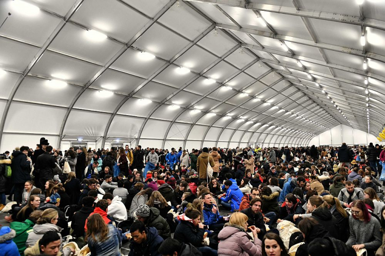 42. Europejskie Spotkanie Młodych Taize. Wrocław, 28.12.2019. Fot. PAP/M. Kulczyński