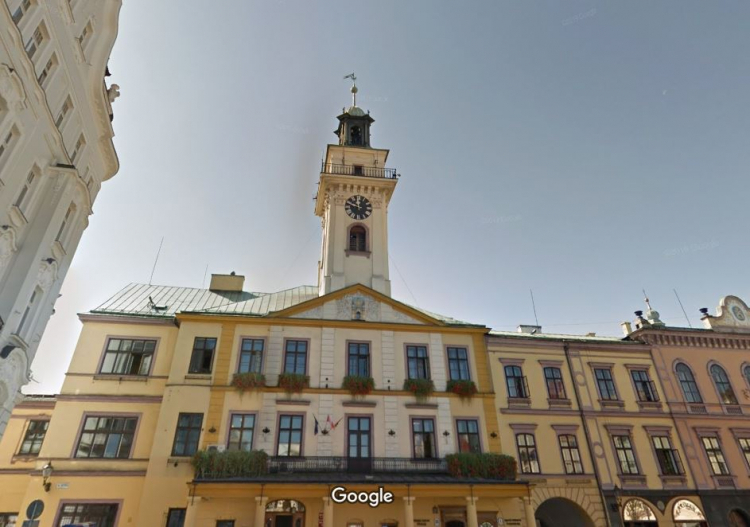 Ratusz w Cieszynie. 2012 r. Źródło: Google Maps – Street View