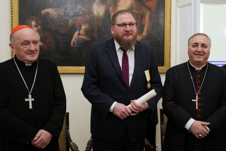 Warszawa, 14.01.2020. Nuncjusz apostolski w Polsce abp Salvatore Pennacchio, metropolita warszawski kardynał Kazimierz Nycz oraz dyrektor Państwowego Muzeum Auschwitz-Birkenau w Oświęcimiu Piotr Cywiński . Fot. PAP/P. Supernak