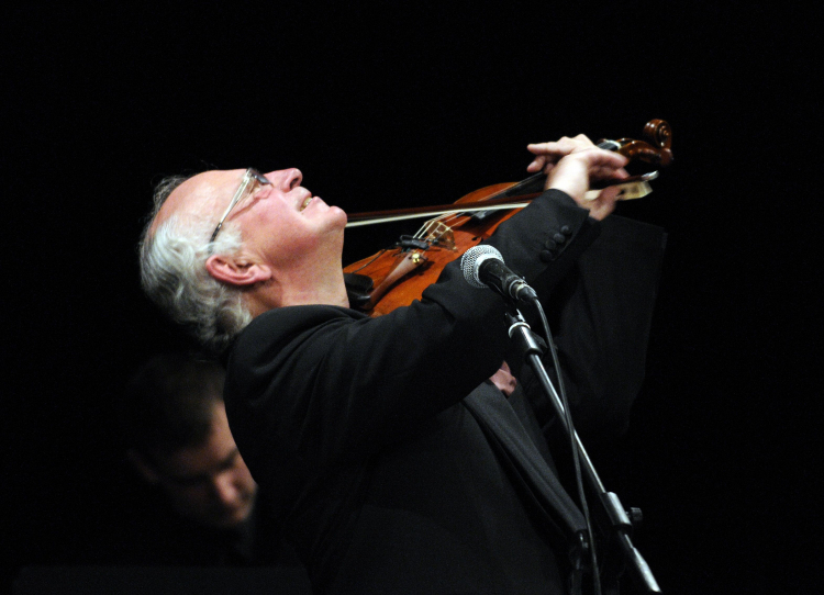 Warszawa 21.05.2010. Maestro Krzysztof Jakowicz. PAP/A. Rybczyński