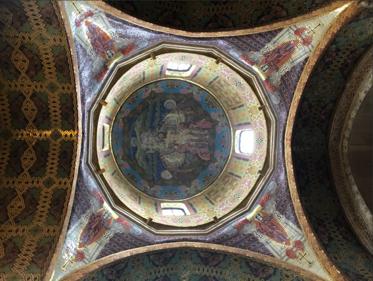 Mozaika na sklepieniu kopuły katedry ormiańskiej po pracach konserwatorskich. Źródło: MKiDN