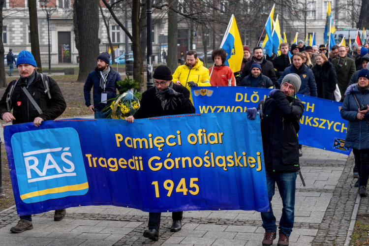 Katowice, 25.01.2020. „Marsz na Zgodę” w 75. rocznicę Tragedii Górnośląskiej.  PAP/A. Grygiel